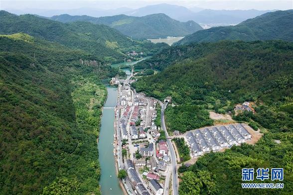 党的十八大以来贯彻新发展理念成就综述