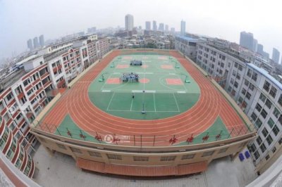 居住区配套学校建设 班额改革促教育发展
