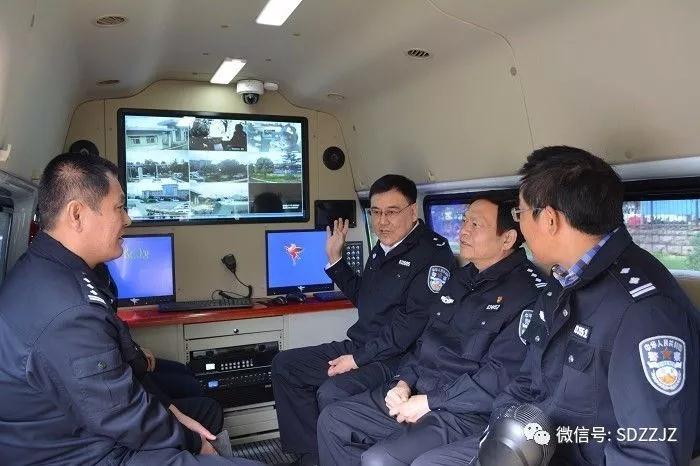 送奖到基层 关怀到一线 局领导到市中、山亭开展战时奖励