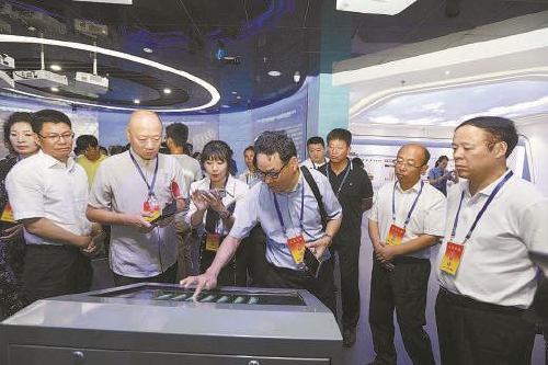 15位全国人大代表视察福建检察工作倾心建言