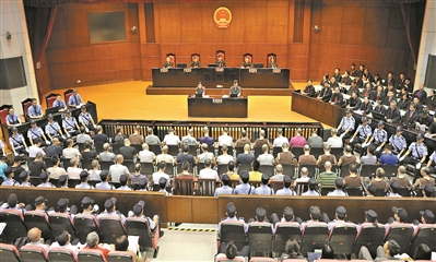 农村基层干部涉黑案典型:167页判决书办出“铁案”