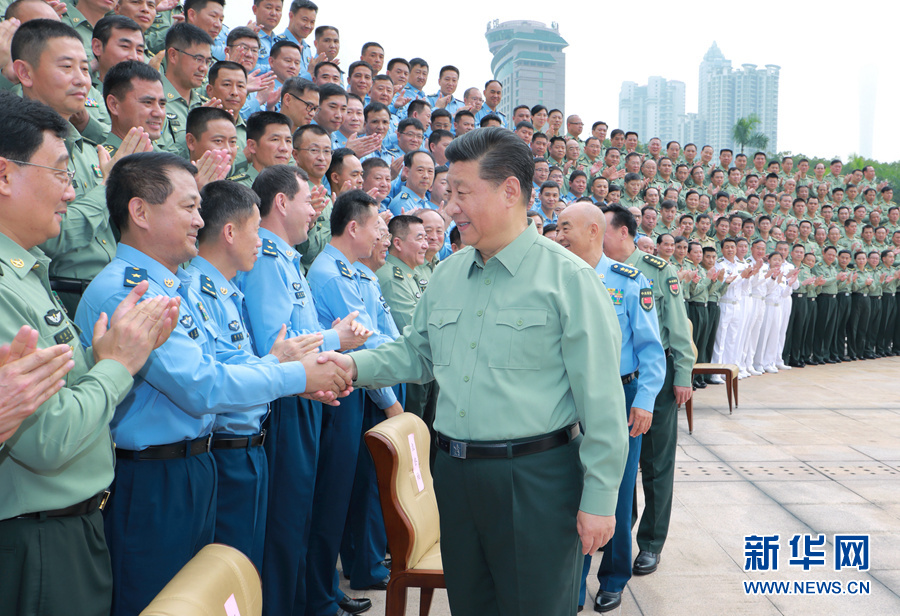       习近平视察南部战区