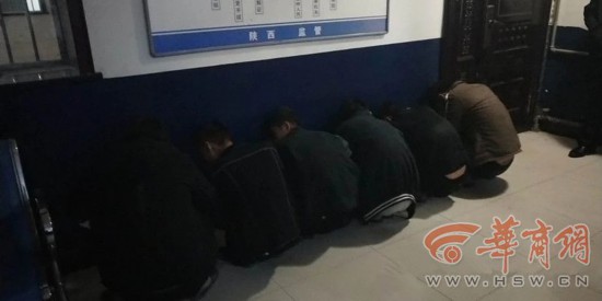 既盗窃还“出黑警” 抢劫案牵出恶势力团伙