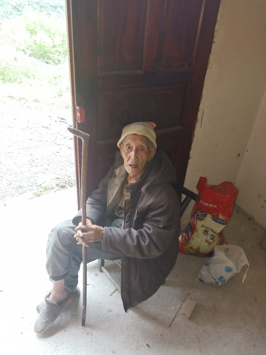 派出所所长因骂人走红,曾遭遇大雪封山警车倒滑几百米