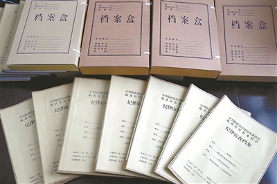 人员众多 场所暴露 猖狂的赌博何以长期存在?