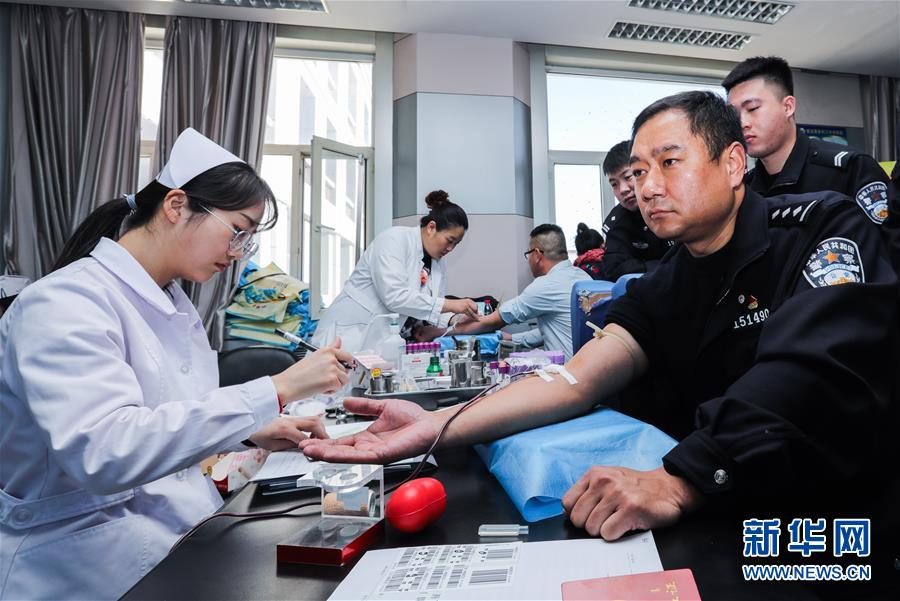 13小时10万毫升 锡林浩特市民无偿献血助力伤员救治