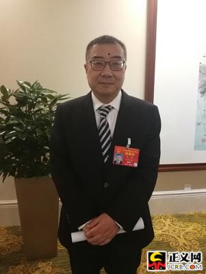 ���ݴ���:�������Ͱ������ϰ���֪��˾���ĳ߶�