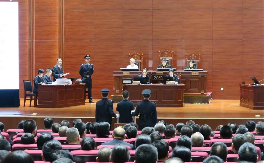 派出所所长涉嫌充当“保护伞”,广西北海中院开庭审理!