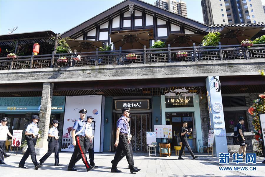 中意在重庆开展联合警务巡逻