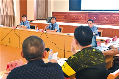 男子被砸伤申诉20年 最高检开听证会