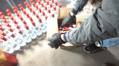西宁警方破获特大制售假冒品牌白酒案,涉案金额1