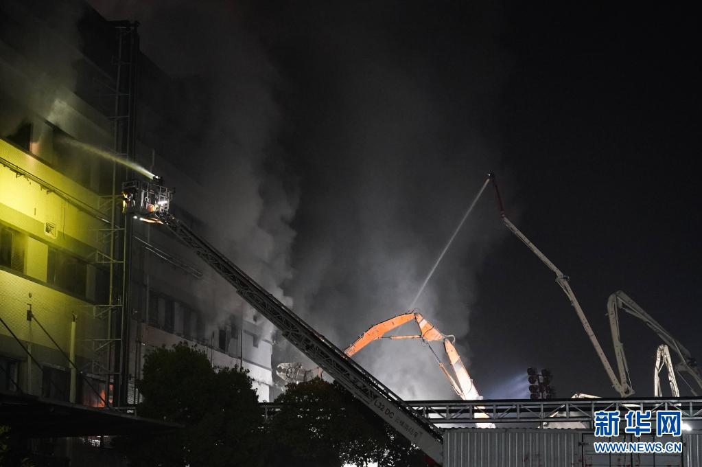上海金山区一企业厂房火灾致8人亡含2名消防员