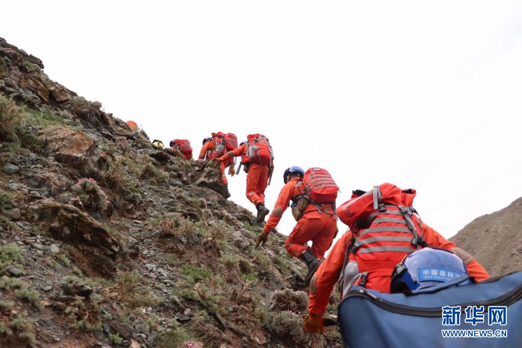 甘肃景泰山地越野赛搜救结束